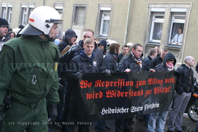 Transparent "Wo Repression zum Alltag wird, wird Widerstand zur Pflicht! Heidnischer Sturm Pforzheim"