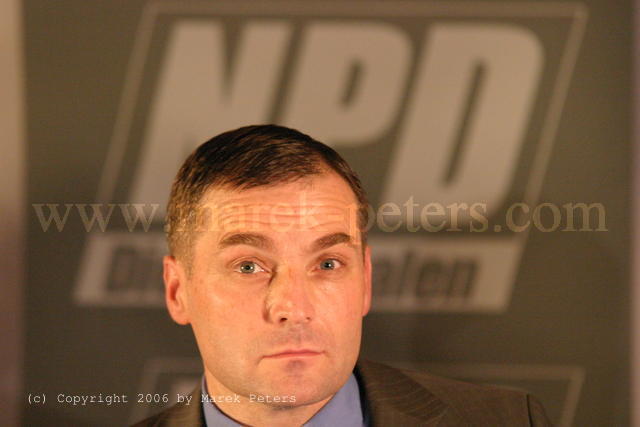 Udo Pastörs bei Pressekonferenz nach NPD-Bundesparteitag